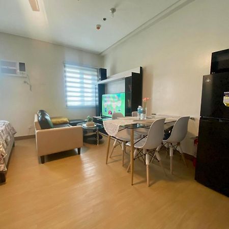 J & F Homestay - Cavite, Philippines 特雷塞马蒂雷斯 外观 照片