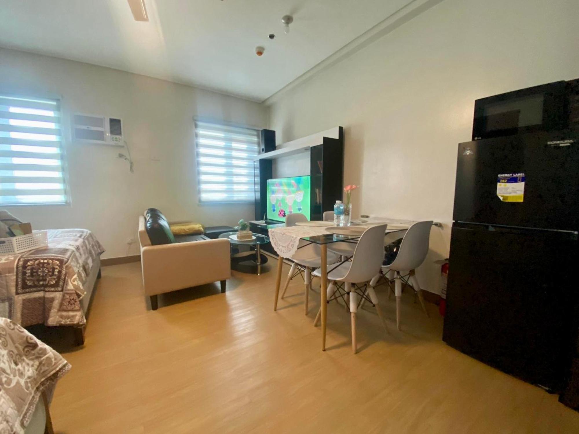 J & F Homestay - Cavite, Philippines 特雷塞马蒂雷斯 外观 照片