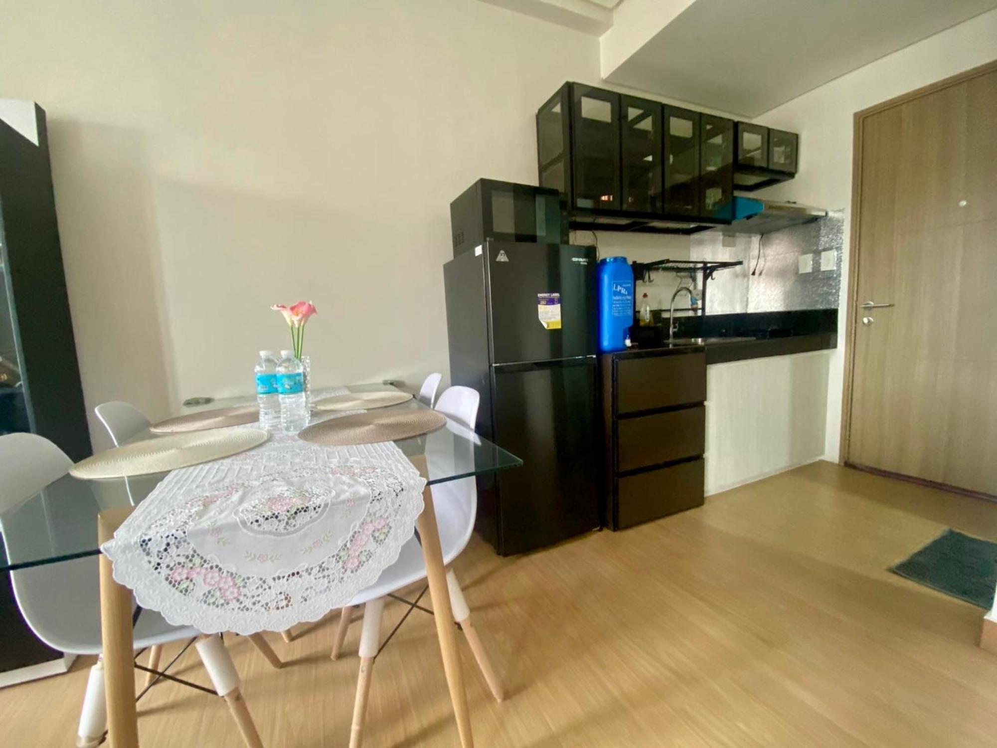 J & F Homestay - Cavite, Philippines 特雷塞马蒂雷斯 外观 照片
